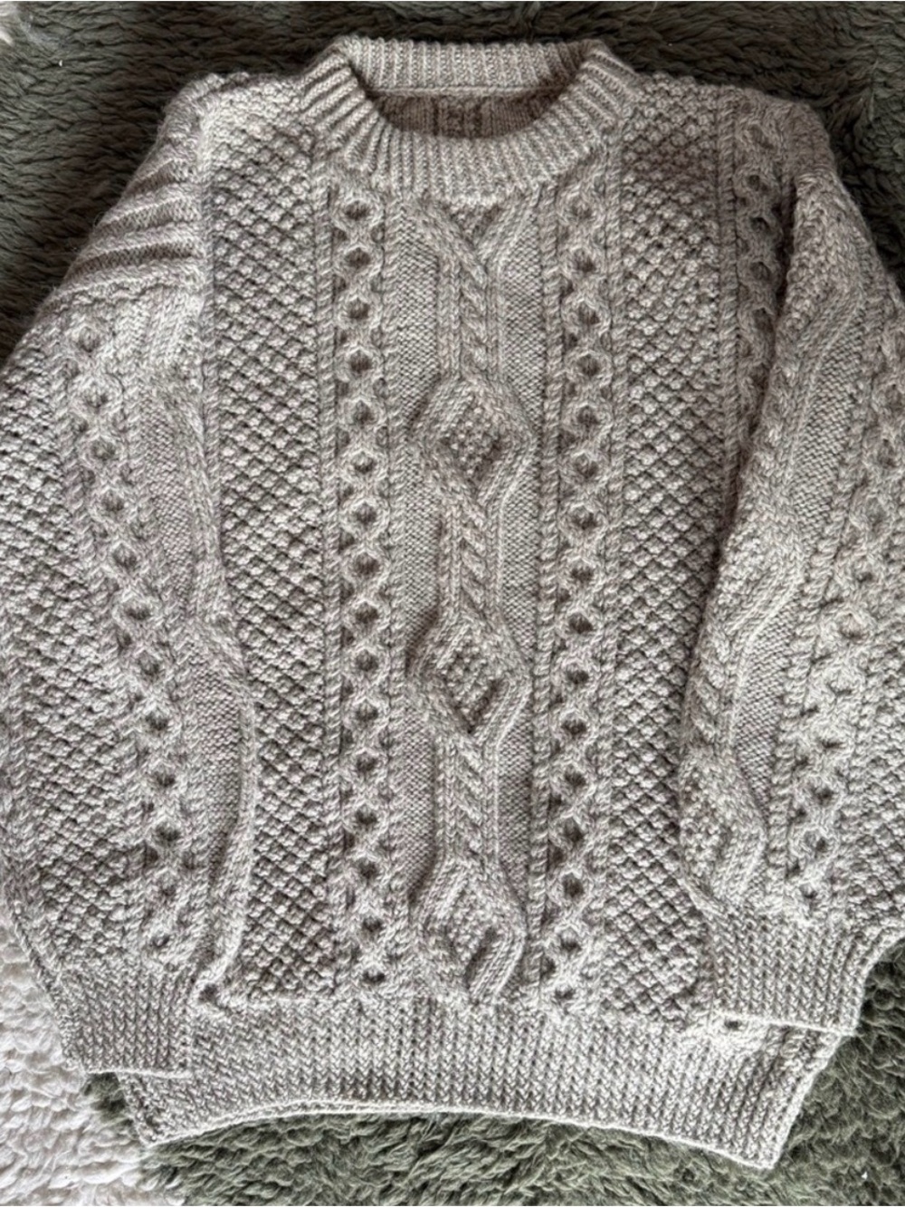 Vintage Handknit New Zealand Wool Aran Cable Knit Men's Sweater Gray Fisherman